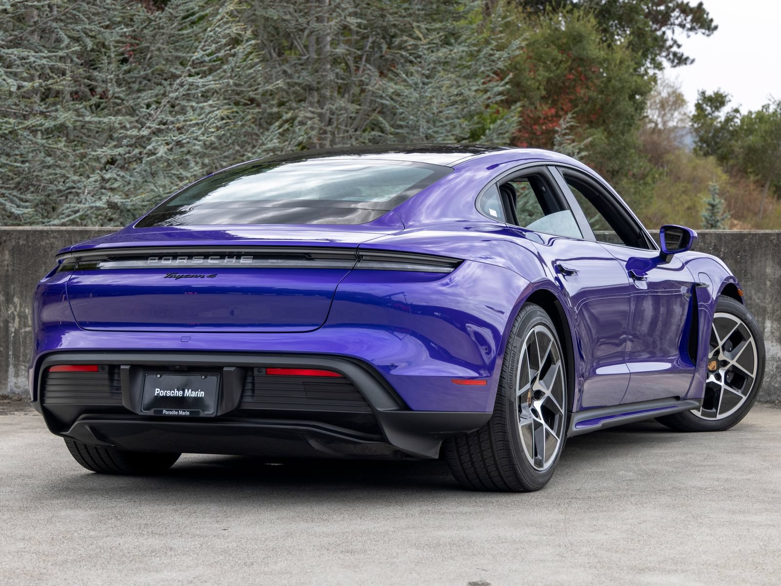 Certified 2025 Porsche Taycan AWD/4WD image 11