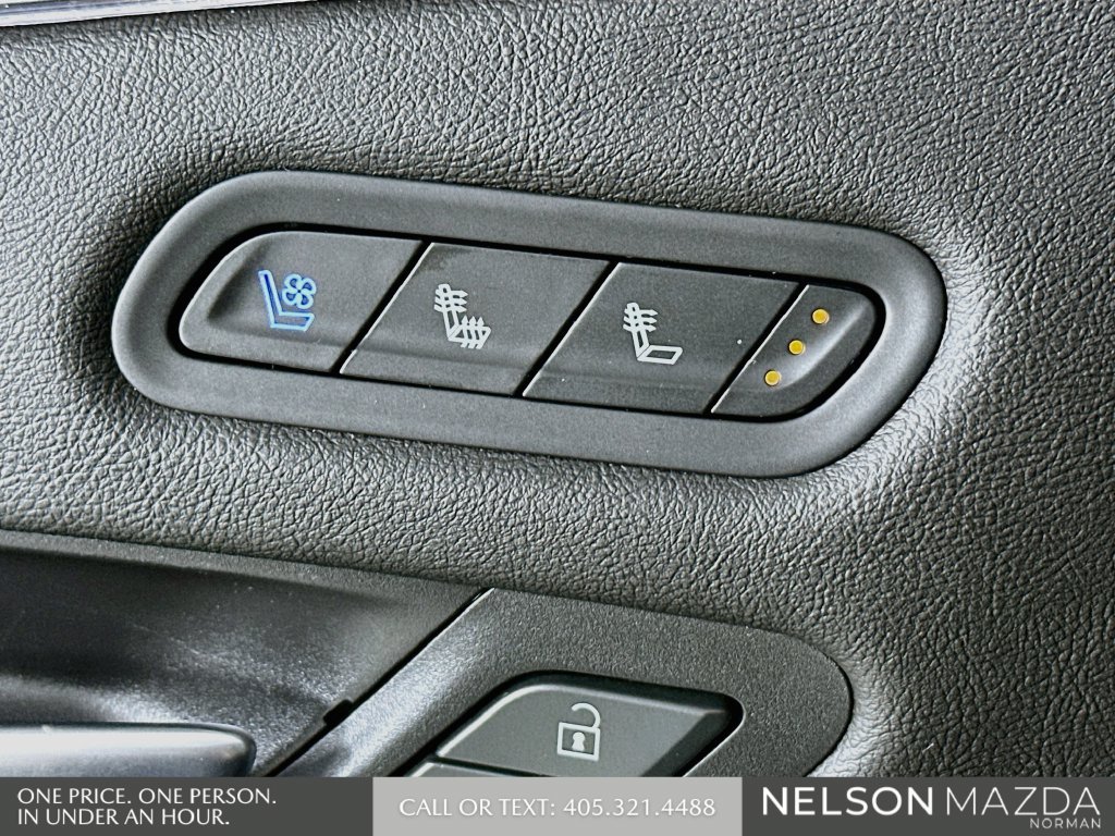 Used 2023 Cadillac Escalade Sport AWD/4WD image 23