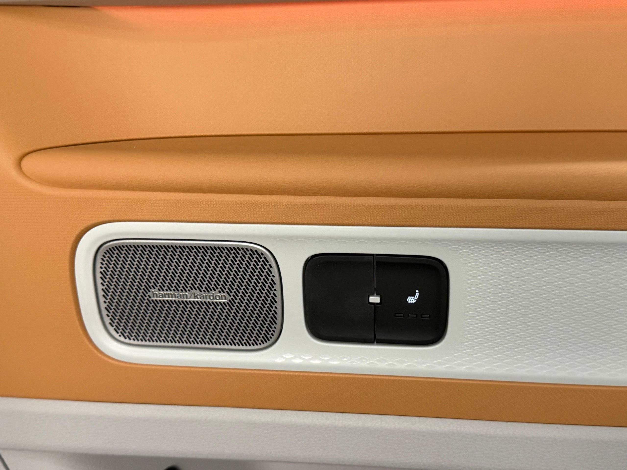 New 2025 Volkswagen ID. Buzz Pro S Plus AWD/4WD image 58