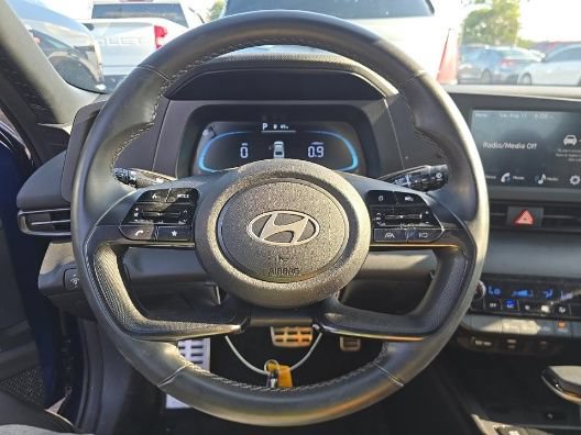 Used 2025 Hyundai Elantra Sport FWD image 13