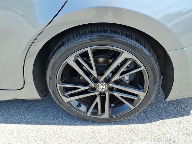 Used 2025 Toyota Camry XSE FWD image 14