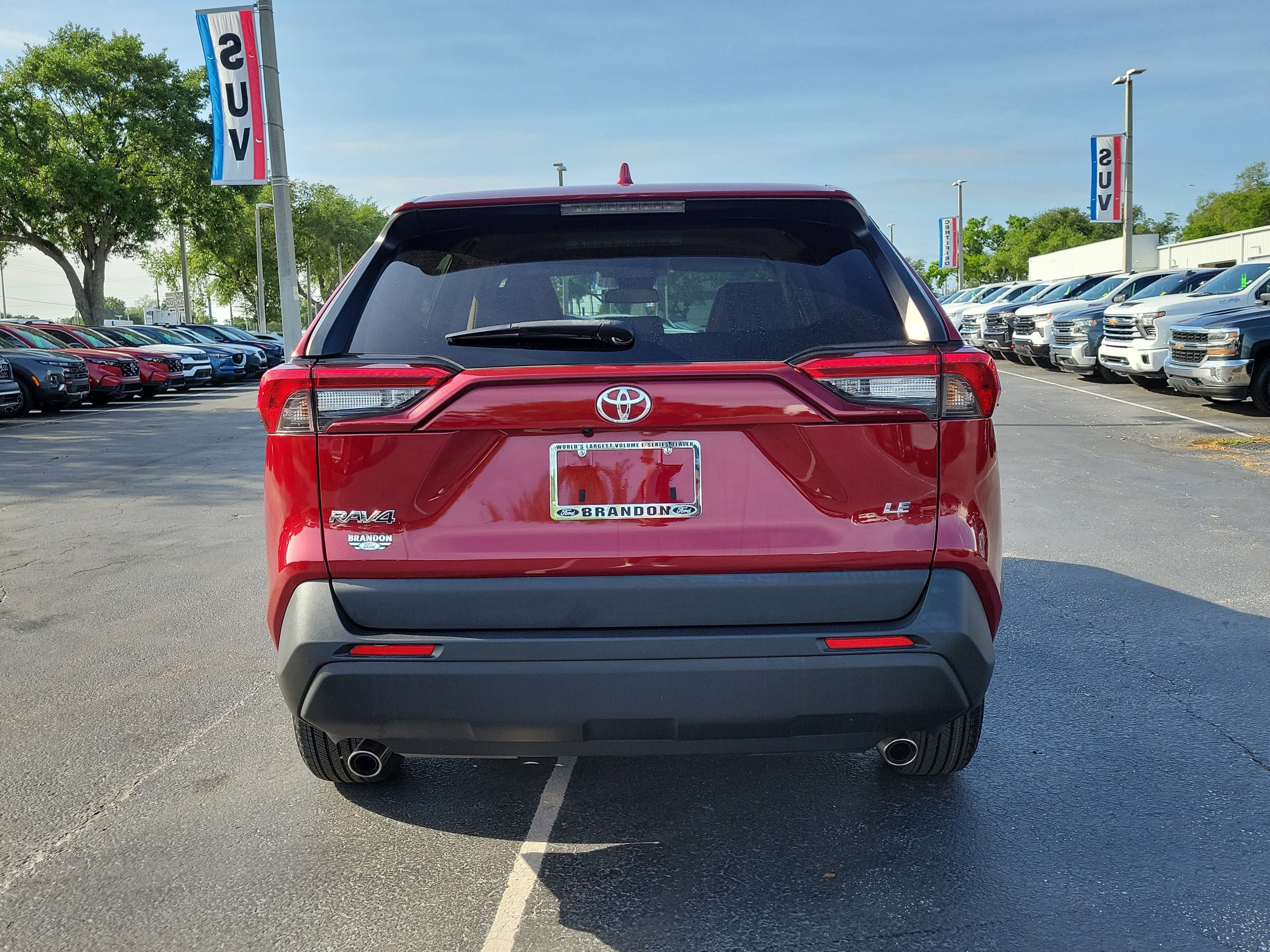 Used 2022 Toyota RAV4 LE FWD image 5