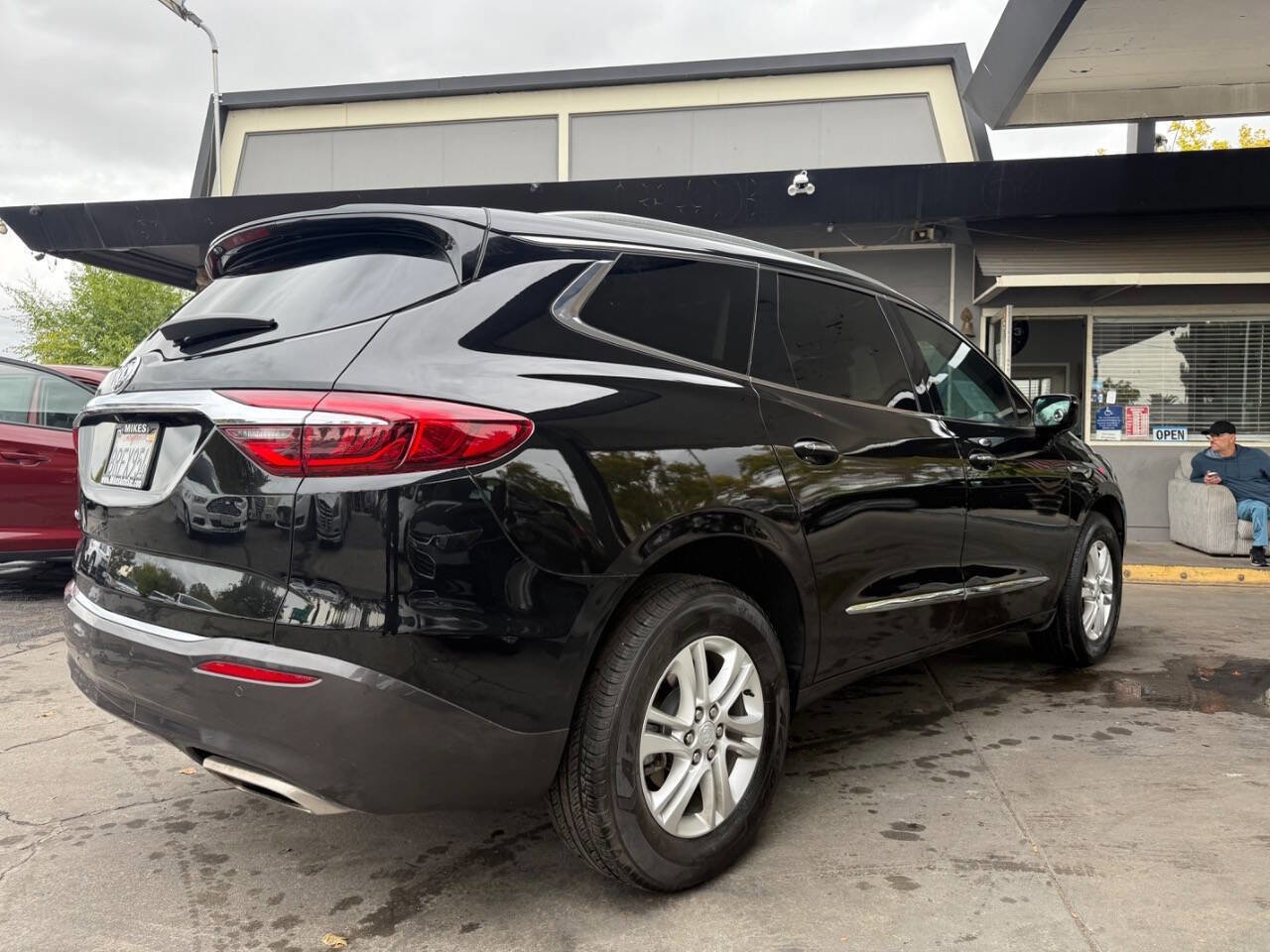 Used 2020 Buick Enclave Essence image 30