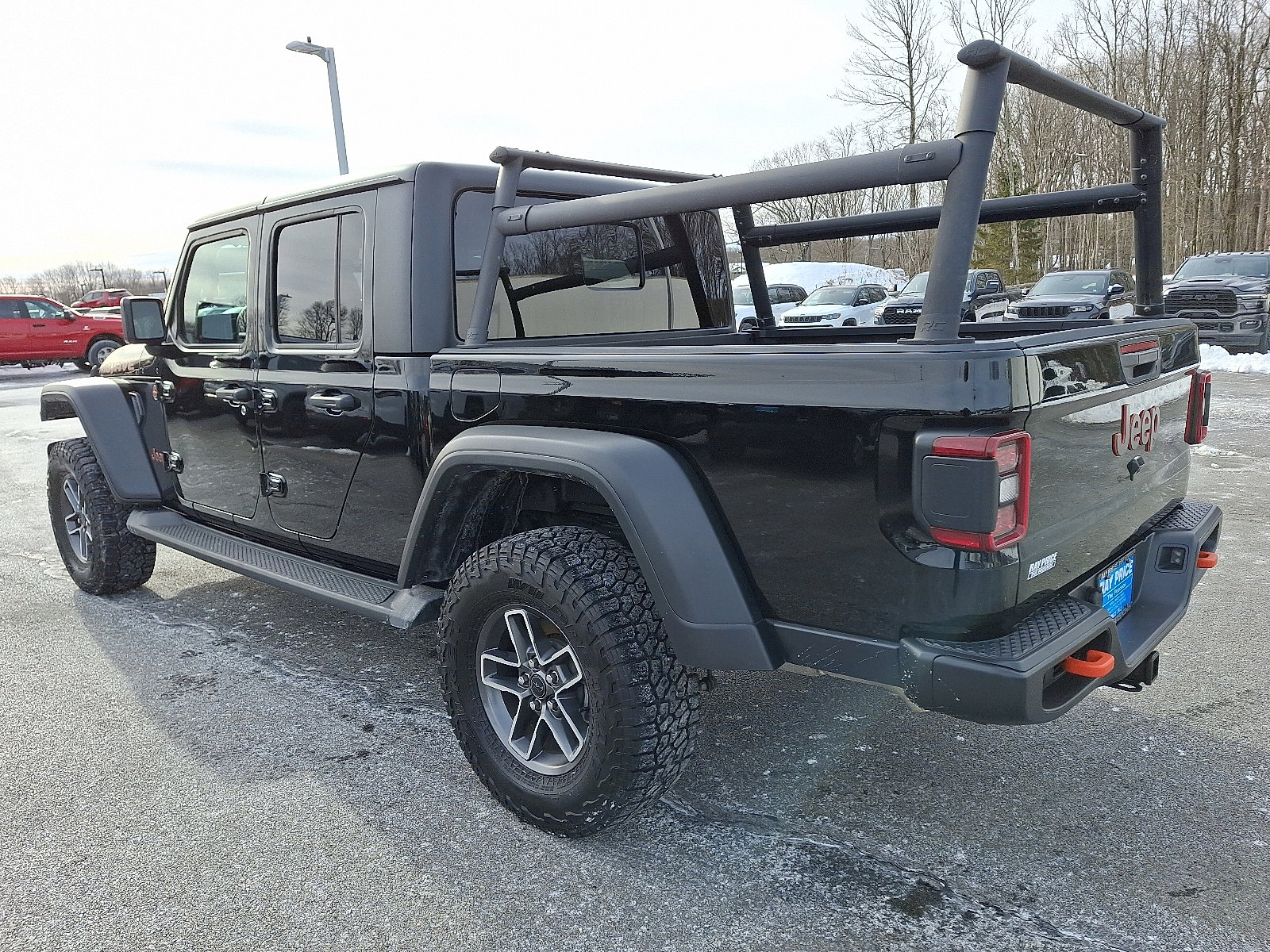 Used 2024 Jeep Gladiator Mojave w/ Convenience Group image 4