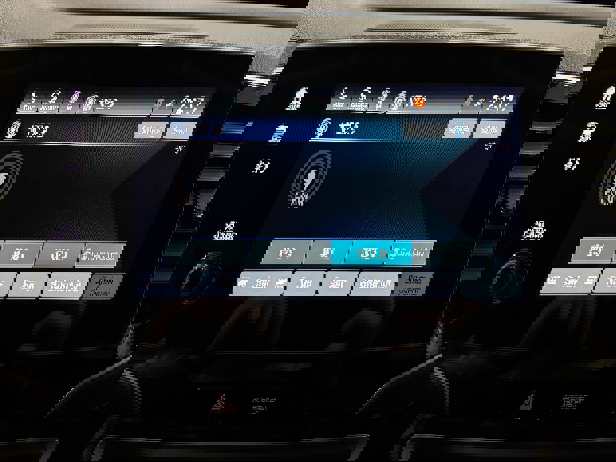 Used 2022 Honda Pilot Touring image 7