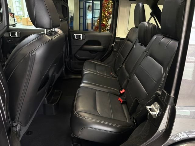 Used 2020 Jeep Wrangler Unlimited Sahara image 27