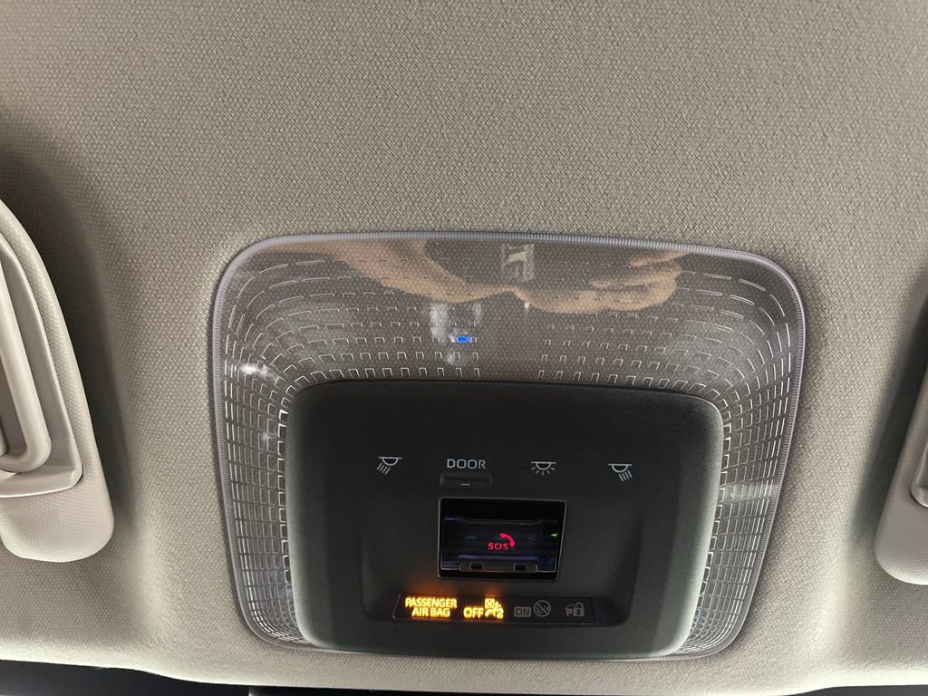 Used 2023 Toyota Prius LE FWD image 29