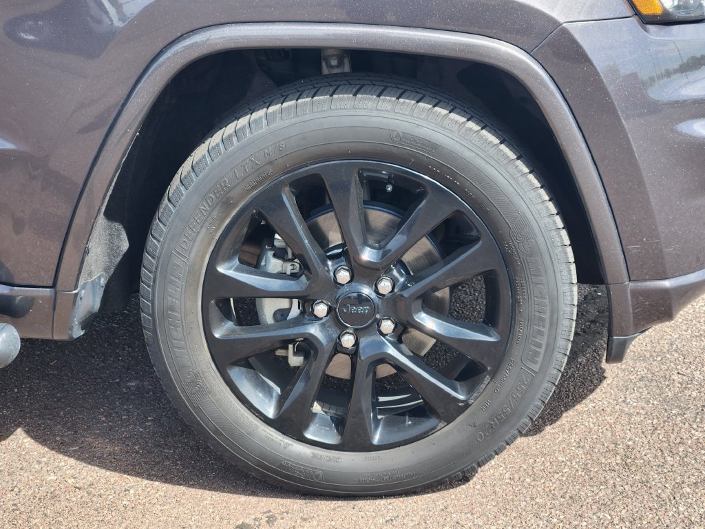 Used 2020 Jeep Grand Cherokee Altitude AWD/4WD image 30