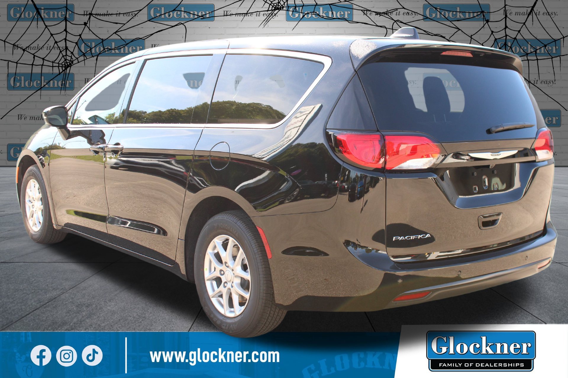 New 2027 Chrysler Pacifica LX FWD image 8
