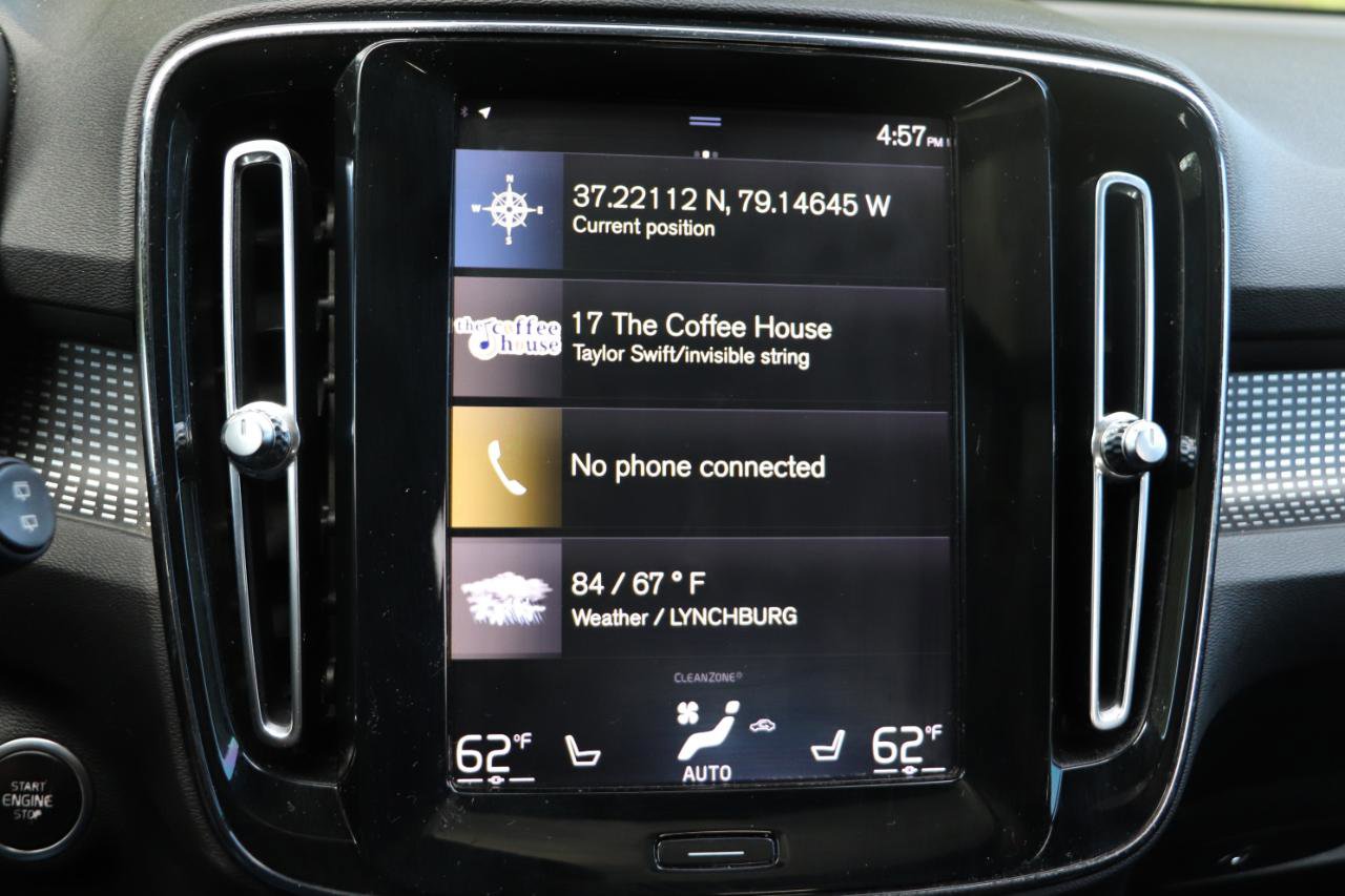 Used 2019 Volvo XC40 T4 R-Design FWD image 15