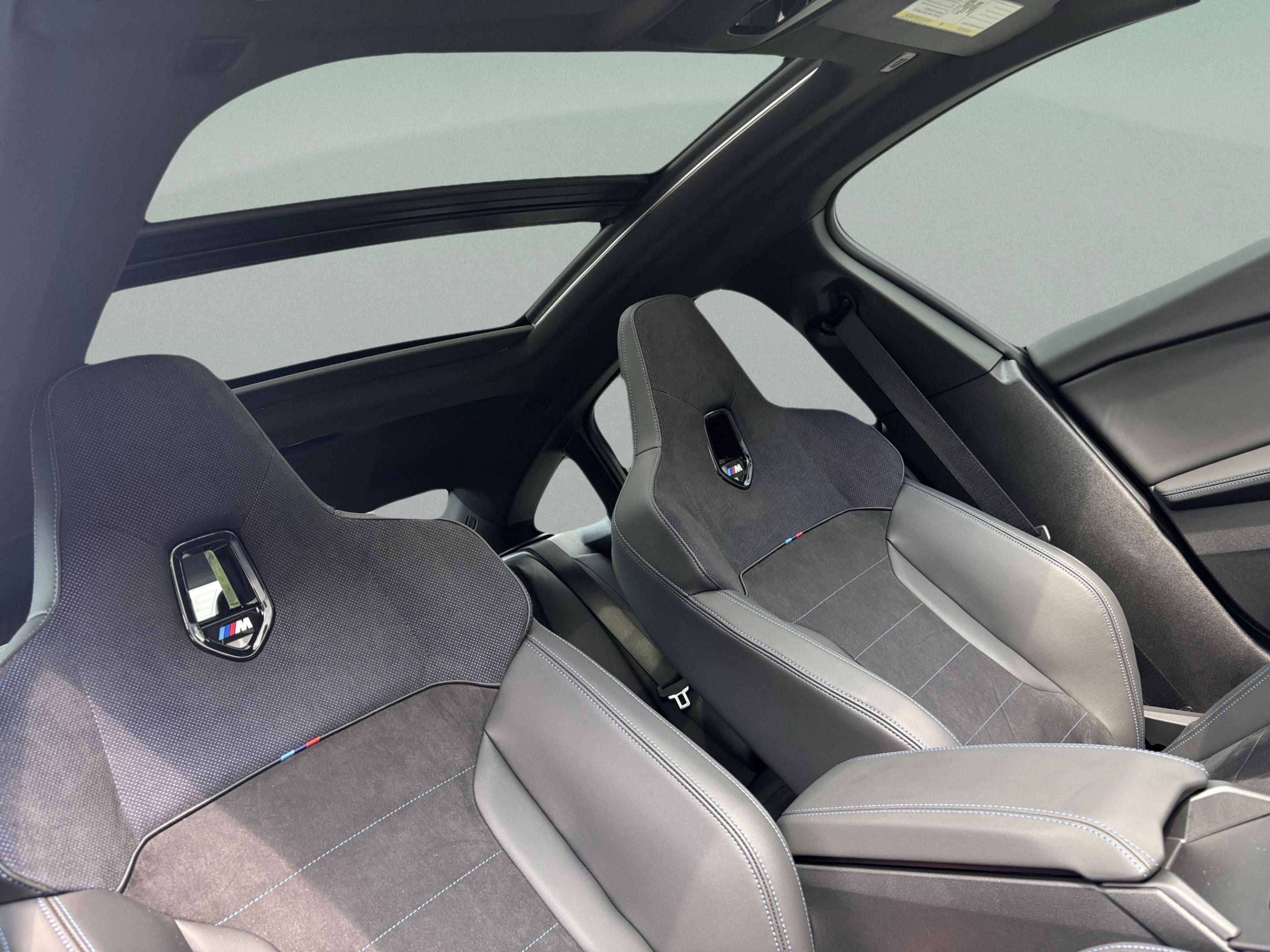 Used 2026 BMW M235i xDrive w/ M Performance Package image 32