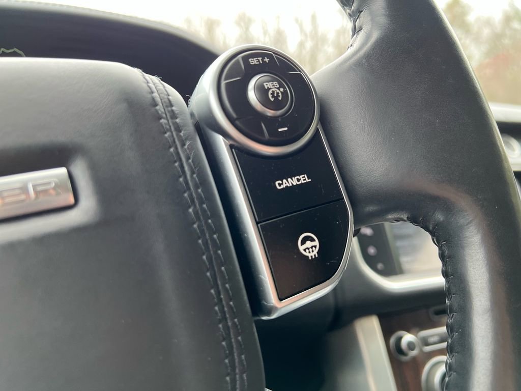 Used 2015 Land Rover Range Rover image 13