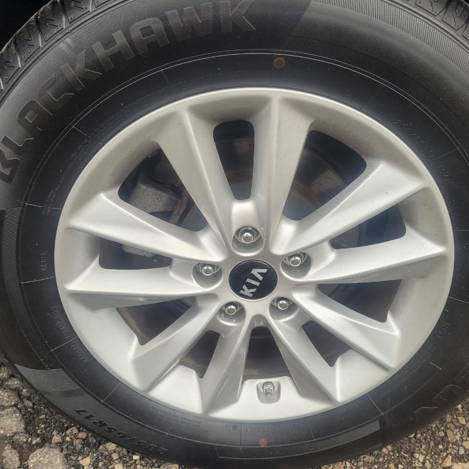 Used 2020 Kia Sorento LX AWD/4WD image 48
