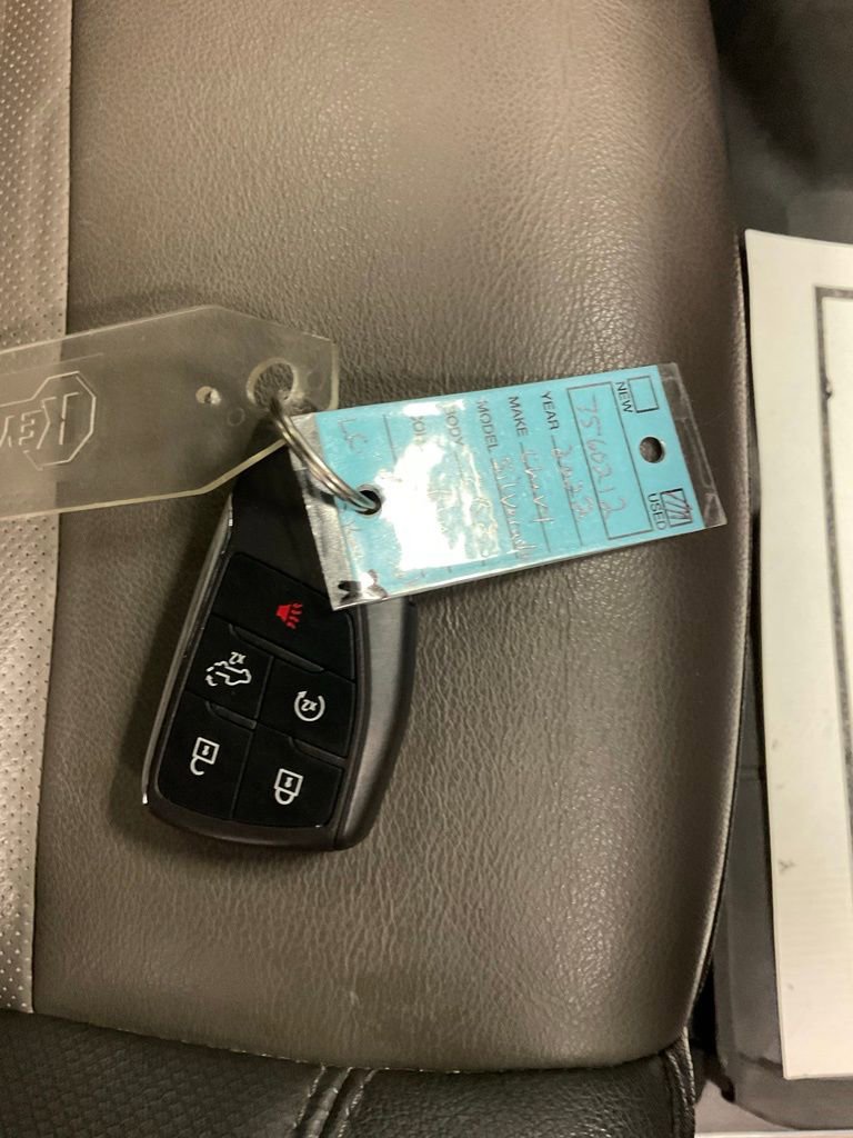 Used 2022 Chevrolet Silverado 1500 ZR2 w/ Technology Package image 30