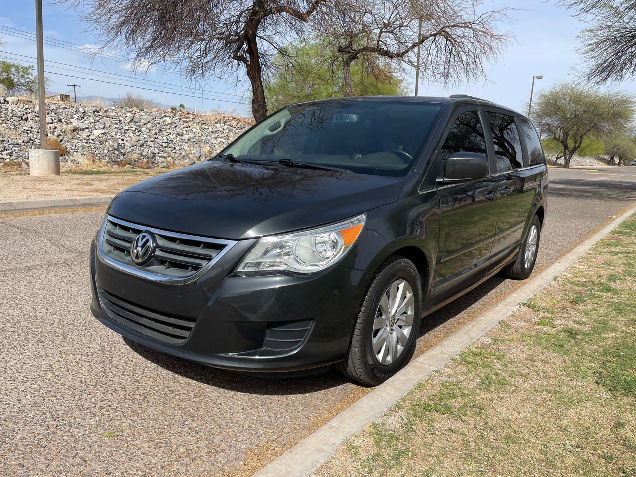 Used 2012 Volkswagen Routan SEL