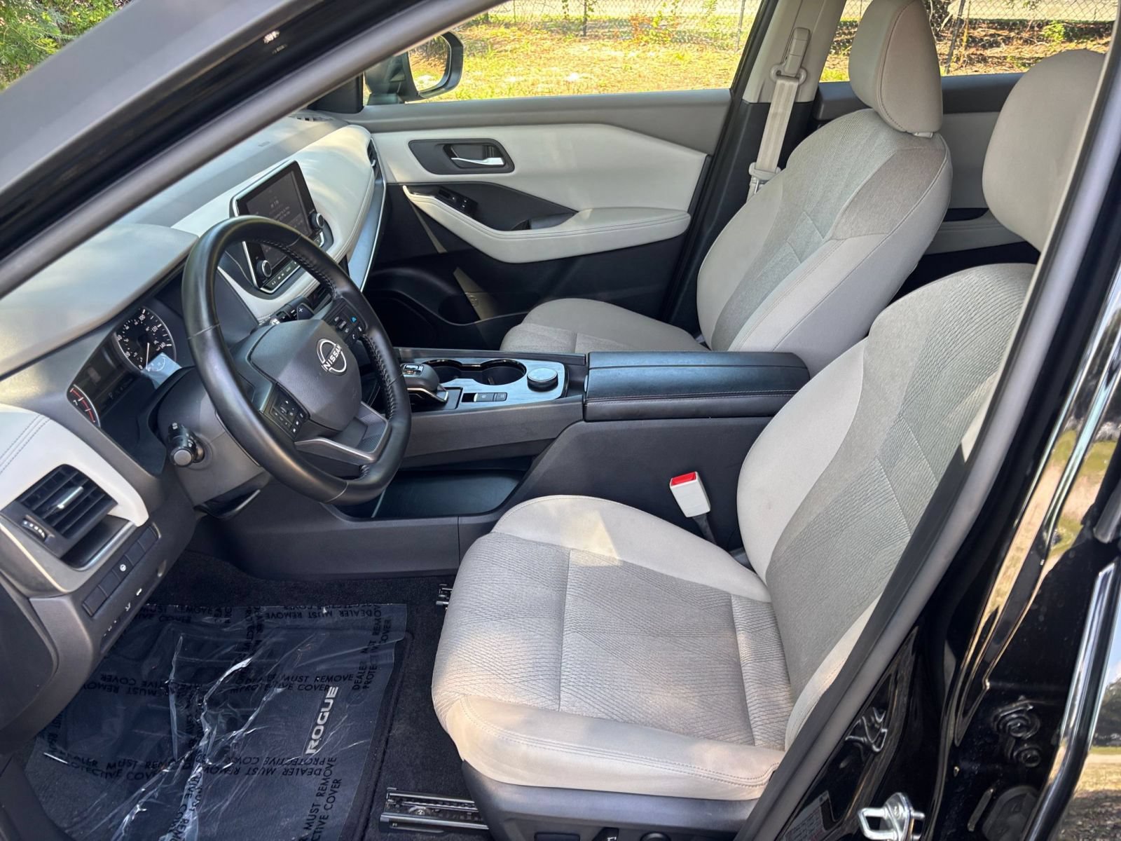 Used 2025 Nissan Rogue SV AWD/4WD image 28