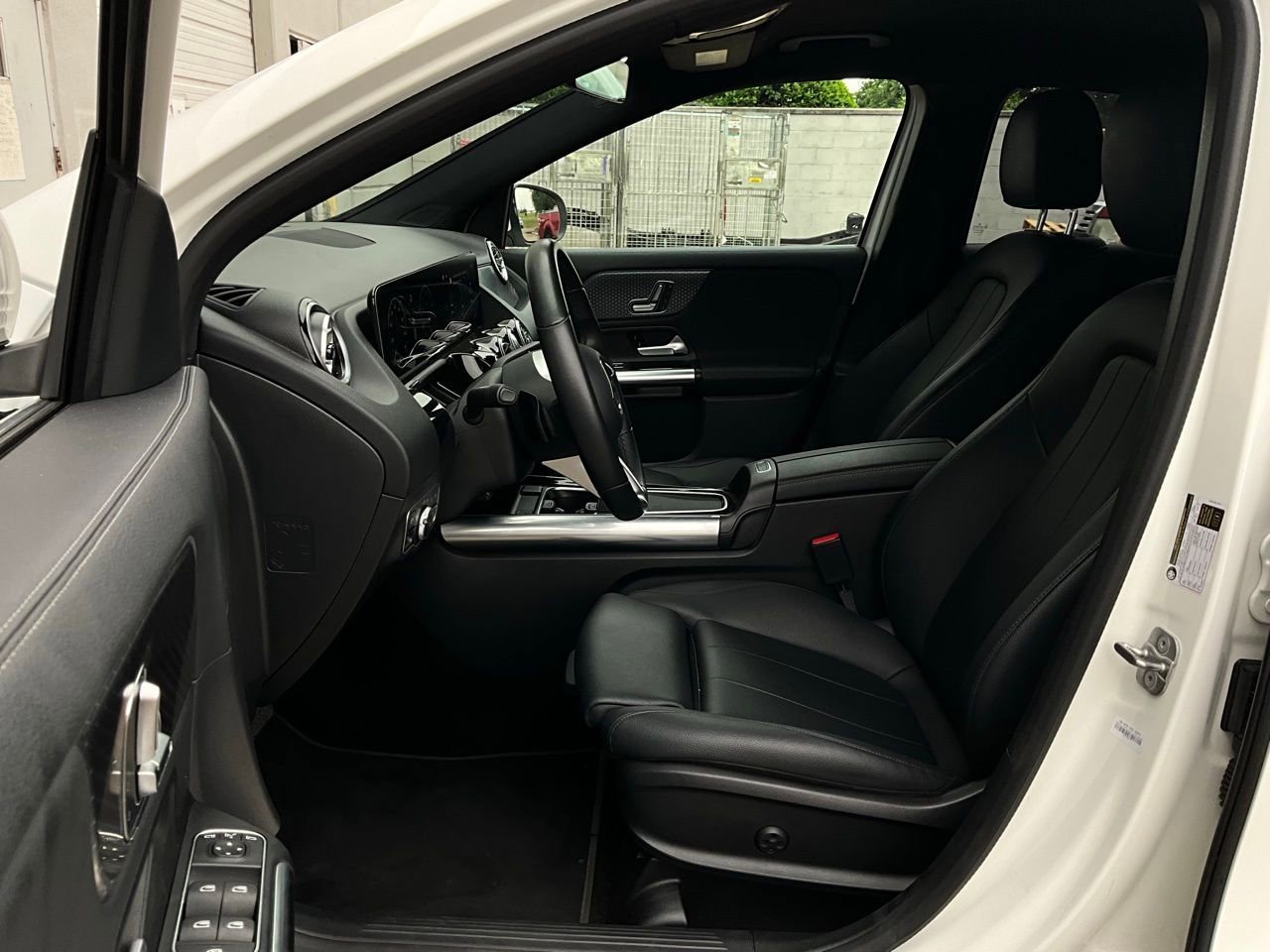 Used 2025 Mercedes-Benz GLA 250 image 10