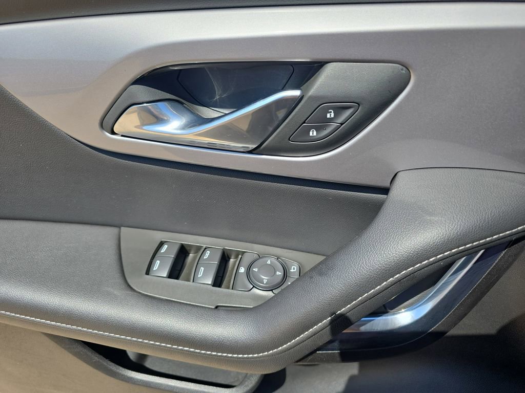 Used 2025 Chevrolet Blazer LT image 28