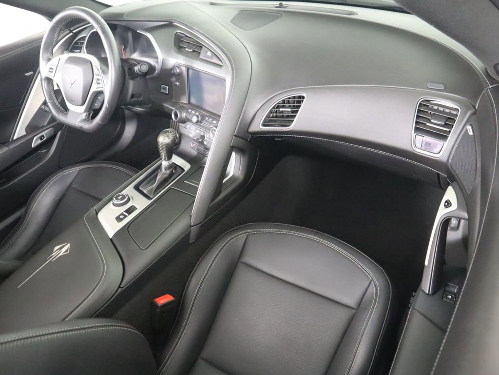 Used 2019 Chevrolet Corvette Stingray Convertible image 25