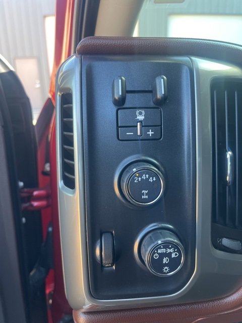 Used 2018 Chevrolet Silverado 2500 High Country w/ Duramax Plus Package image 14