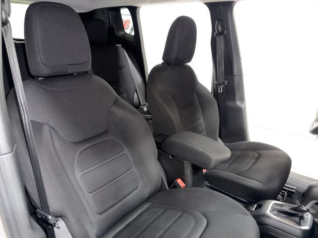 Used 2021 Jeep Renegade Latitude FWD image 14