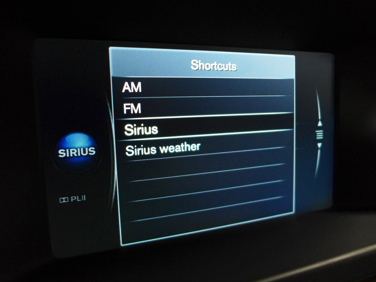 Used 2016 Volvo XC70 T5 Platinum w/ Protection Package image 23