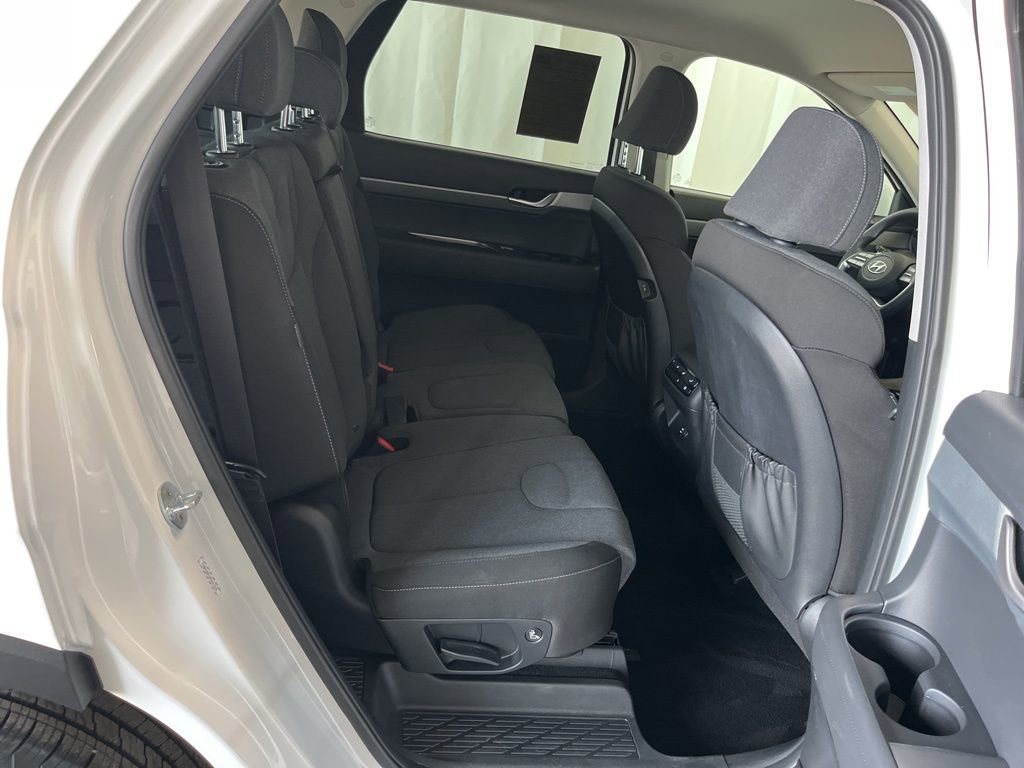 Used 2023 Hyundai Palisade SE w/ Cargo Package image 22