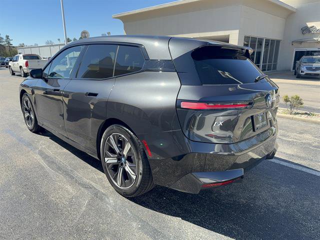 Certified 2022 BMW iX xDrive50 w/ Premium Package image 6