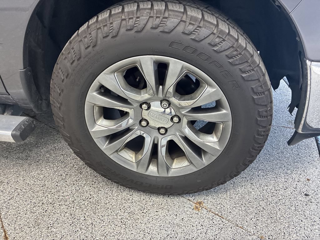 Used 2014 RAM 1500 Limited AWD/4WD image 13