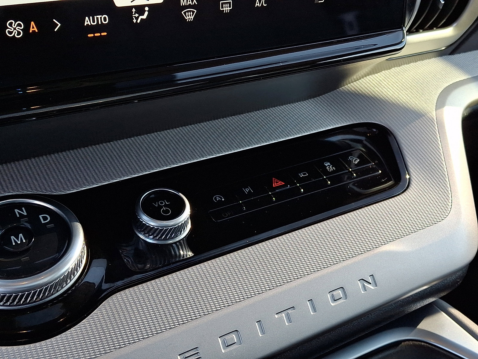 Used 2025 Ford Expedition Active image 19