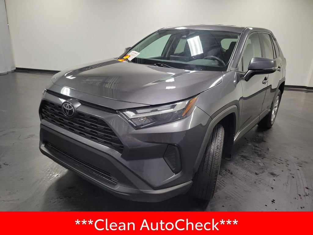 Used 2023 Toyota RAV4 LE image 4