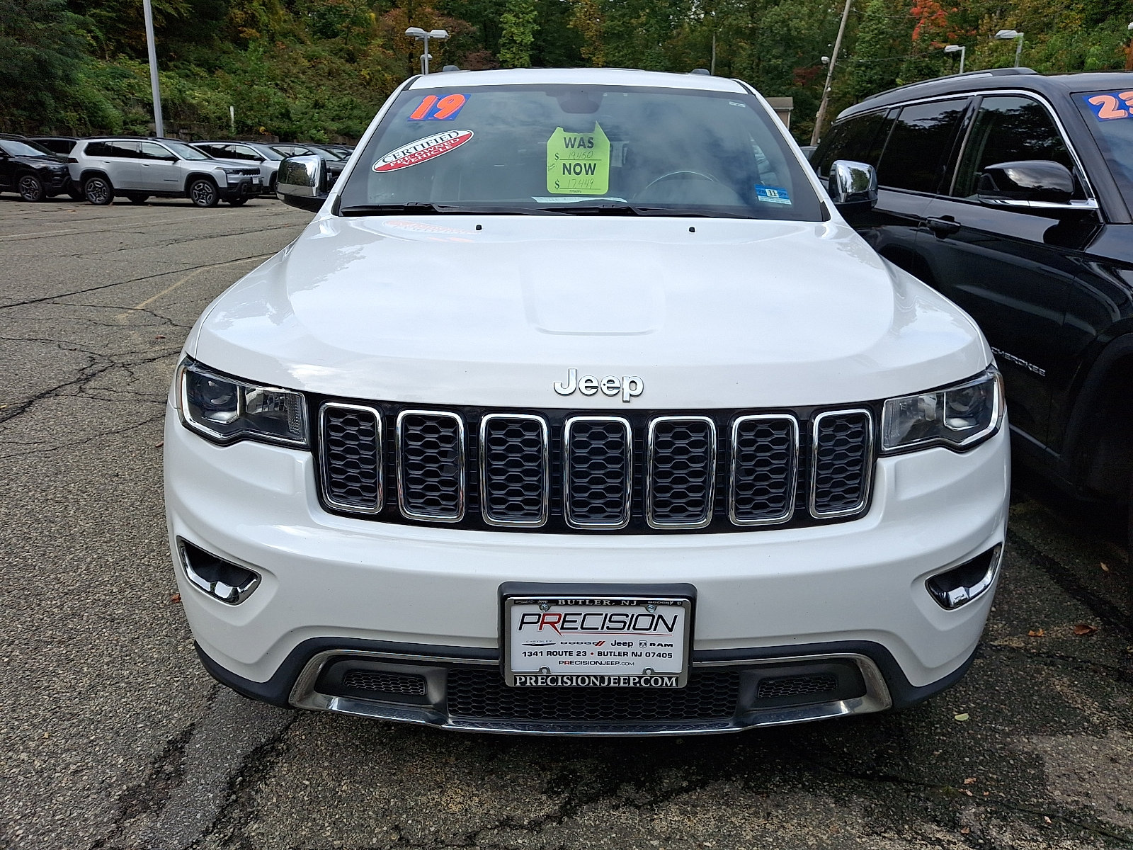 Certified 2019 Jeep Grand Cherokee Limited AWD/4WD image 2