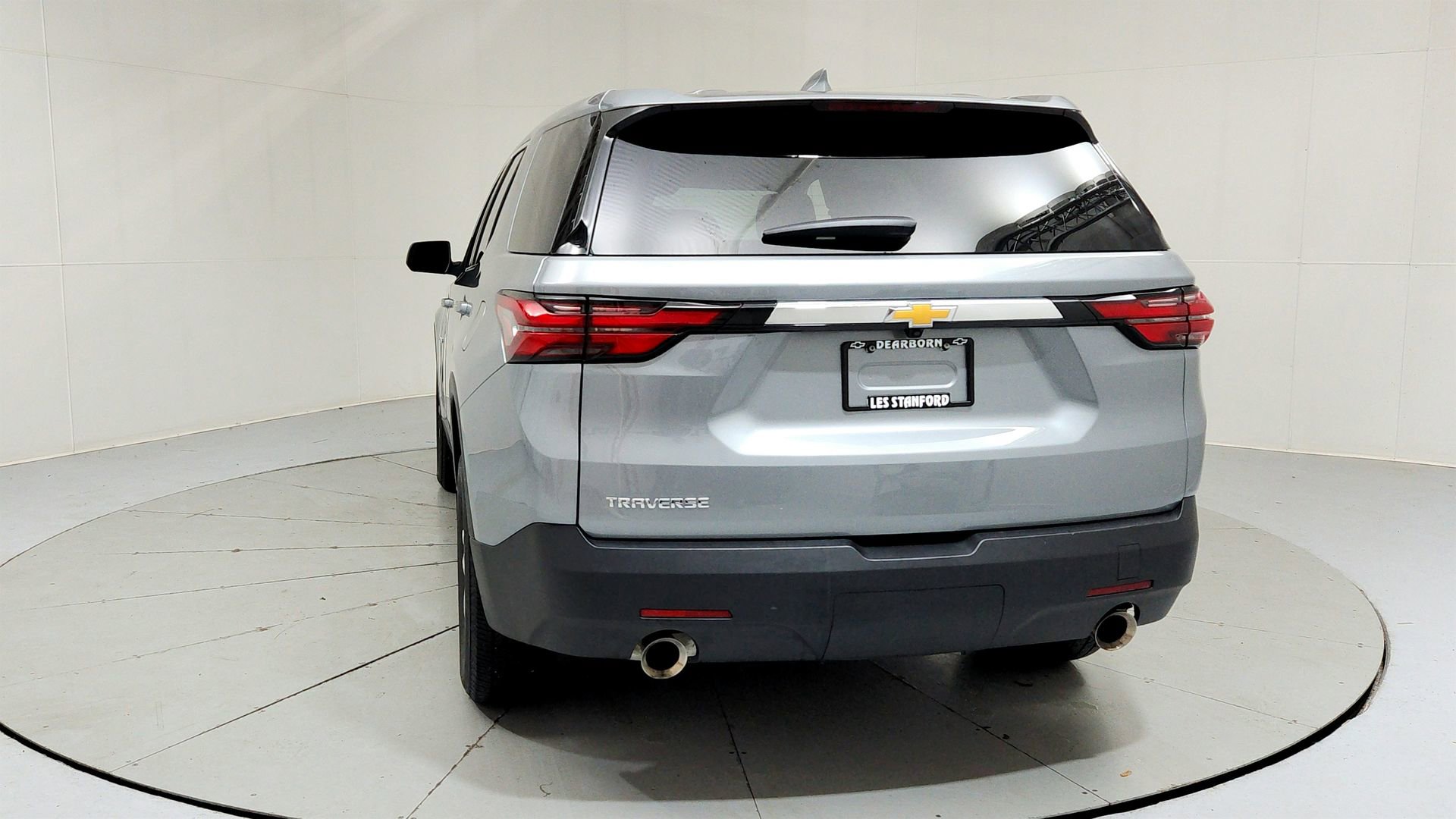 Certified 2023 Chevrolet Traverse LS FWD image 4