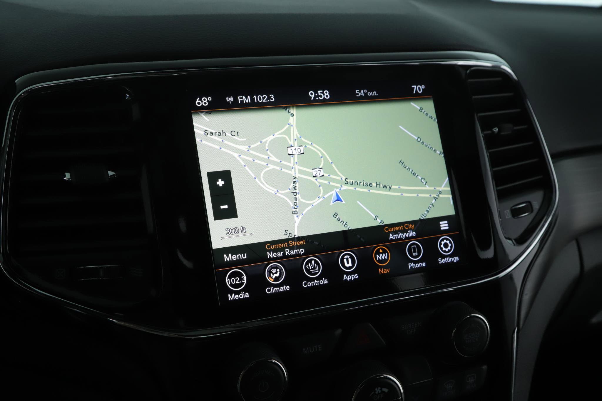 Used 2022 Jeep Grand Cherokee Laredo X AWD/4WD image 13