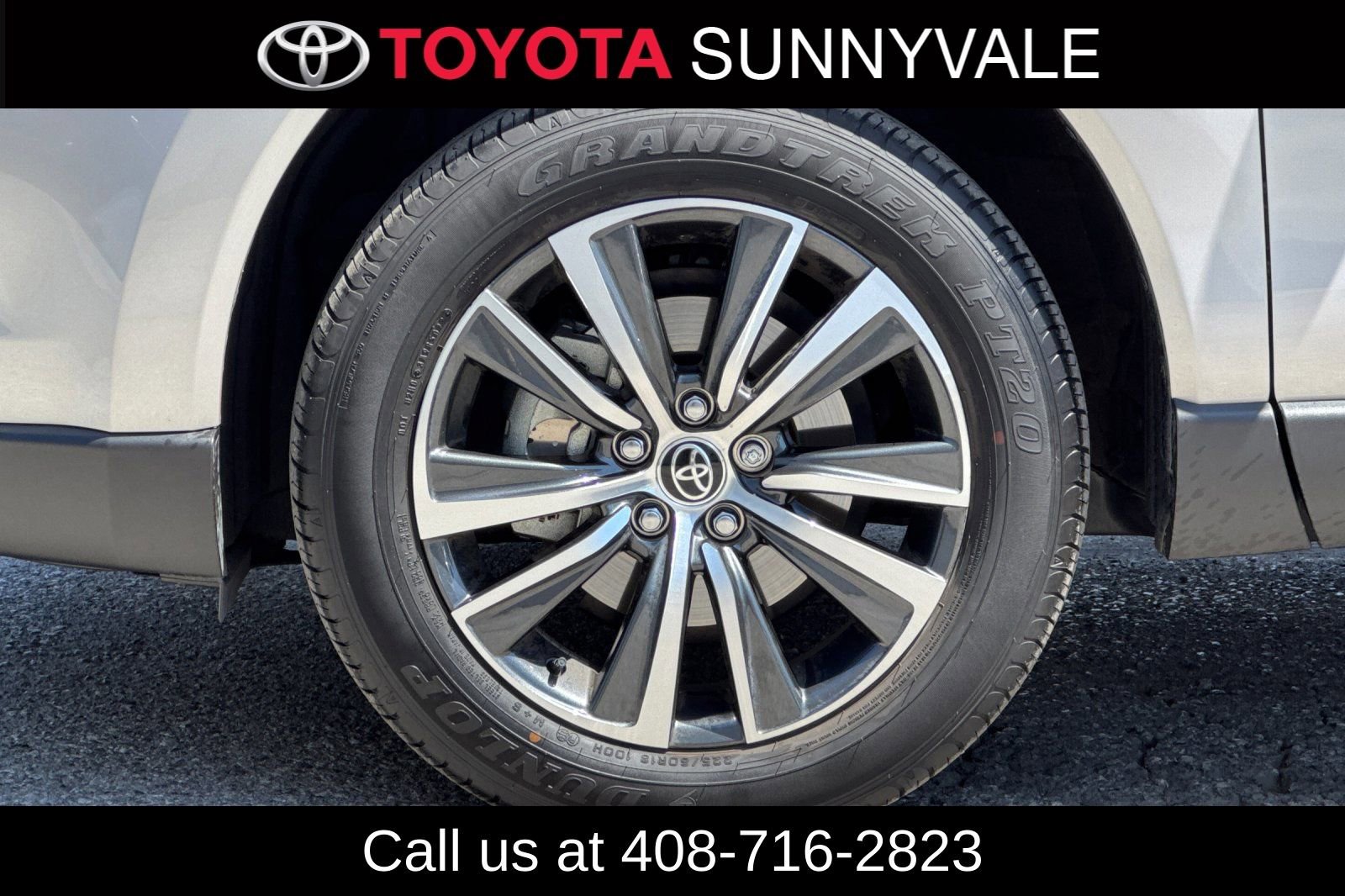 Used 2023 Toyota Venza LE AWD/4WD image 13