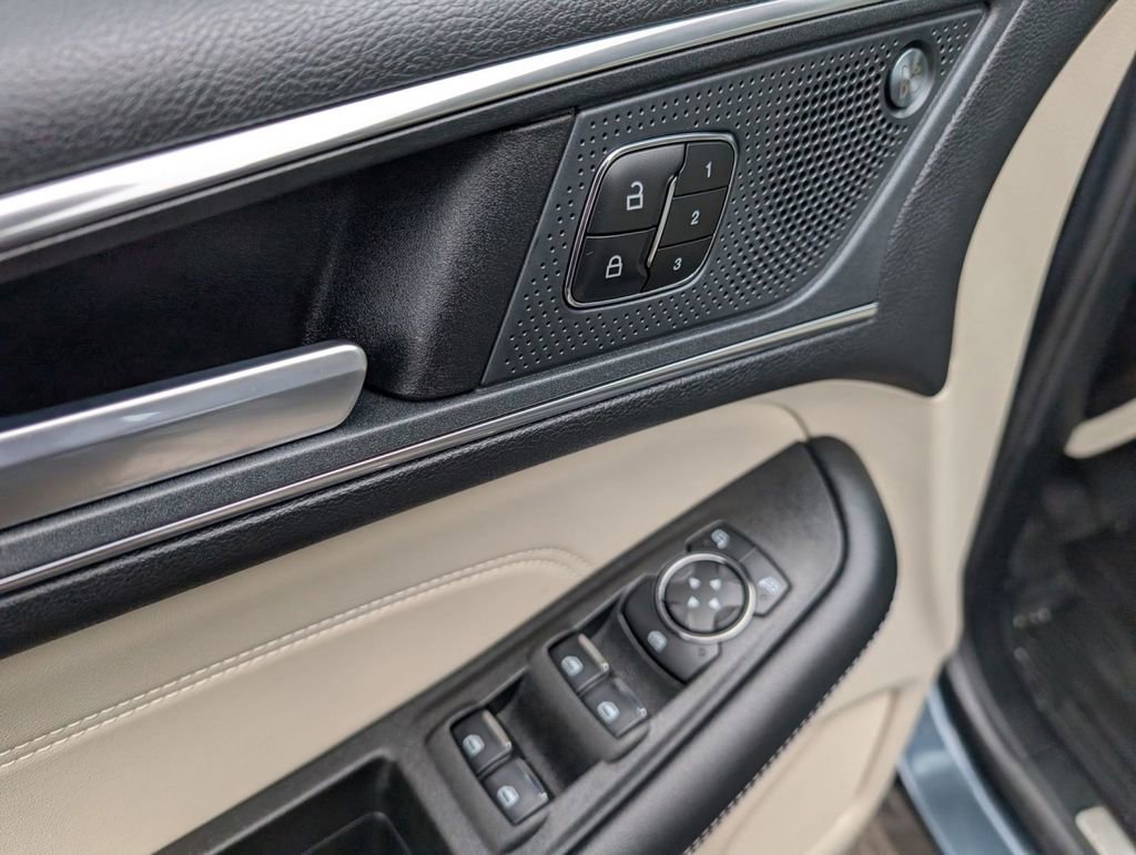 Used 2023 Ford Edge Titanium image 18