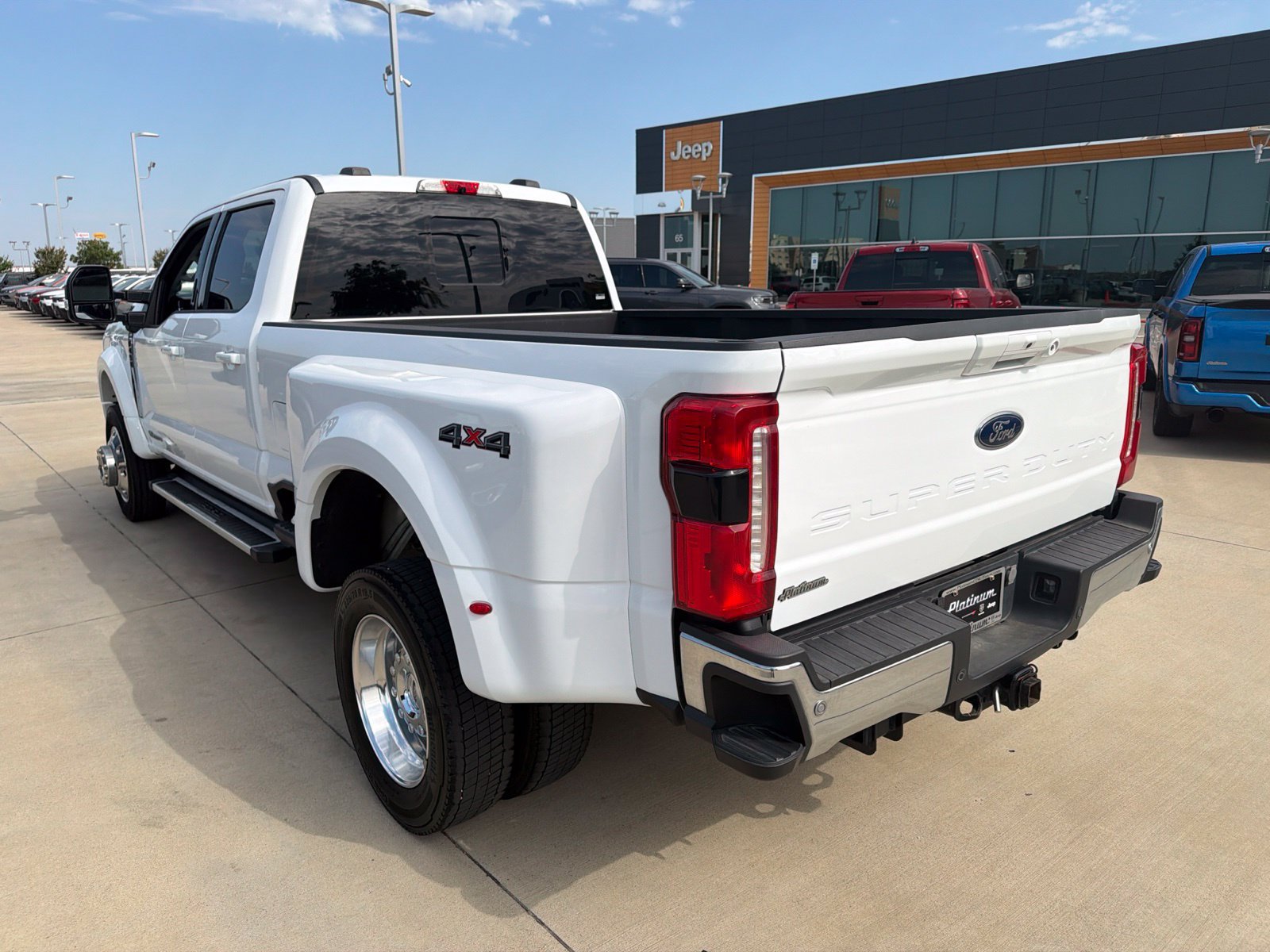 Used 2023 Ford F450 Lariat AWD/4WD image 3