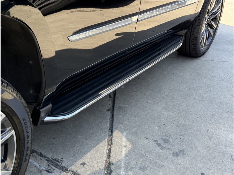 Used 2017 Cadillac Escalade Premium Luxury RWD image 62