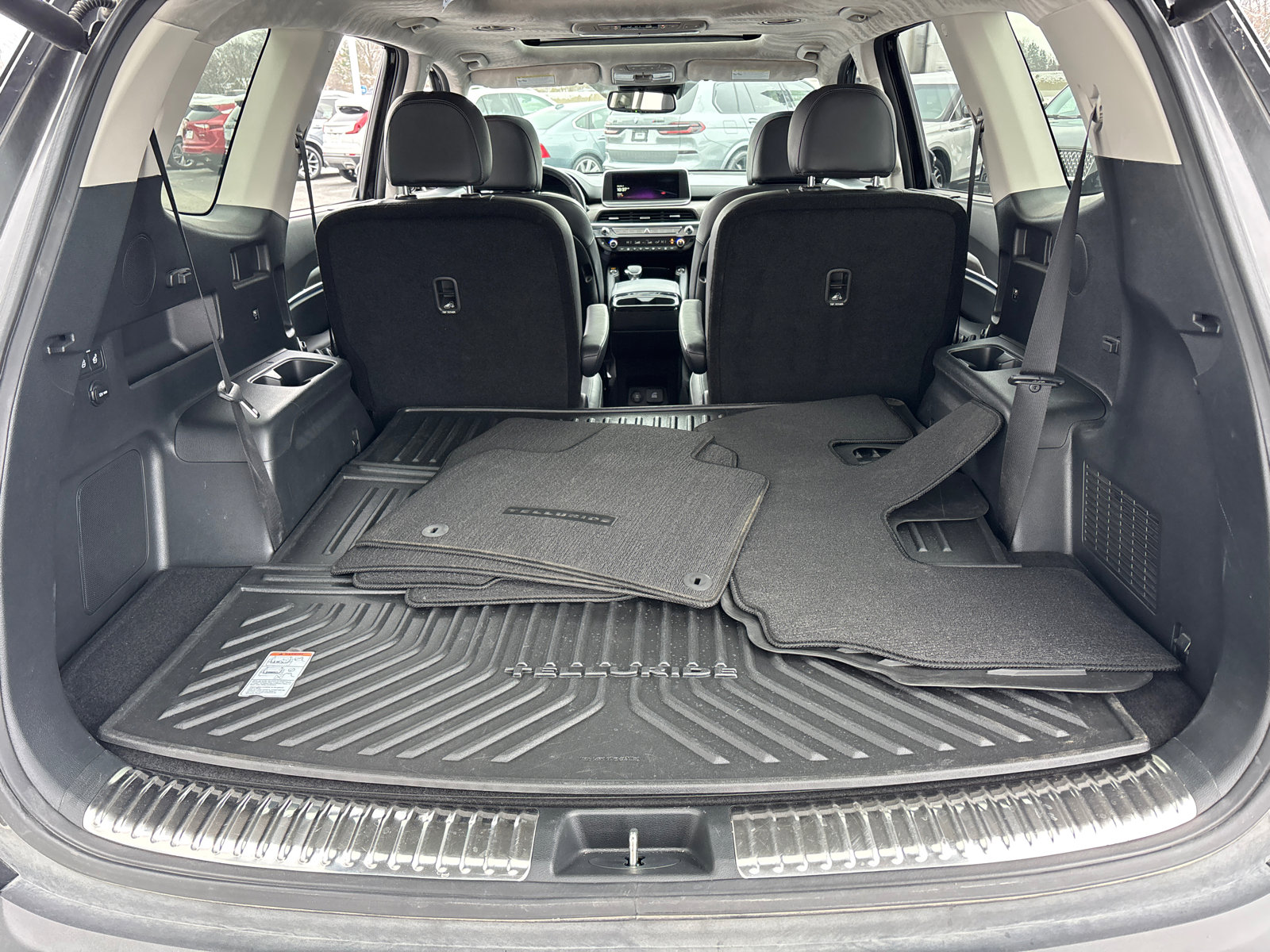 Used 2022 Kia Telluride SX w/ SX Prestige Package image 9