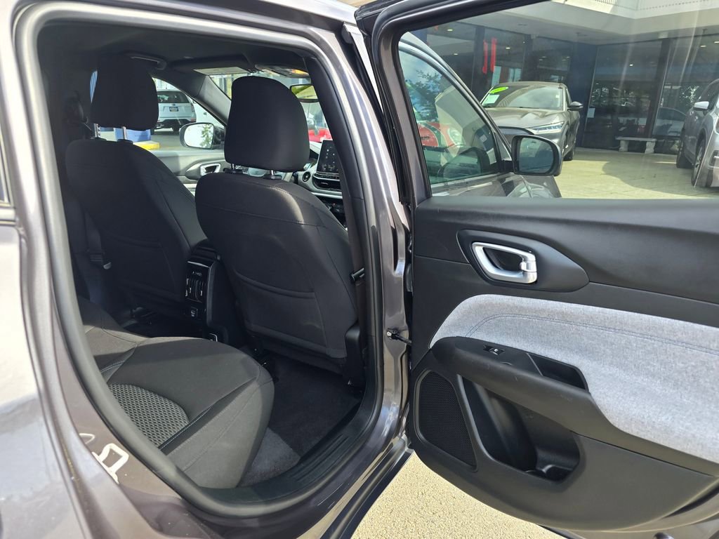Used 2024 Jeep Compass Sport AWD/4WD image 14