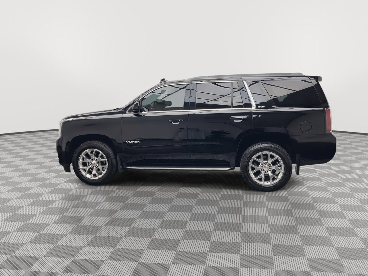 Used 2017 GMC Yukon SLT w/ Open Road Package AWD/4WD image 40