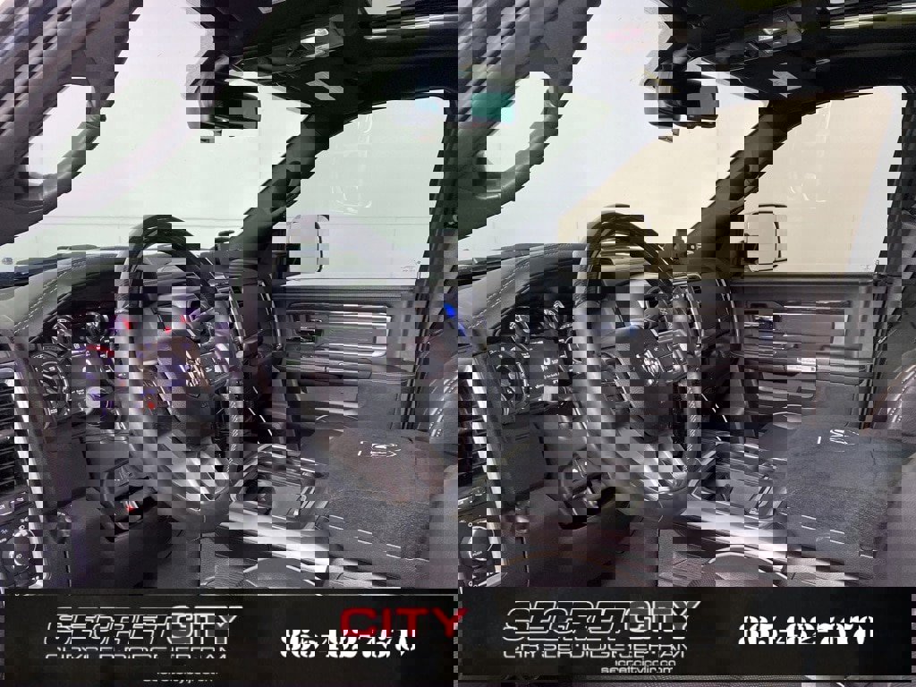 Used 2018 RAM 3500 Laramie Longhorn image 11