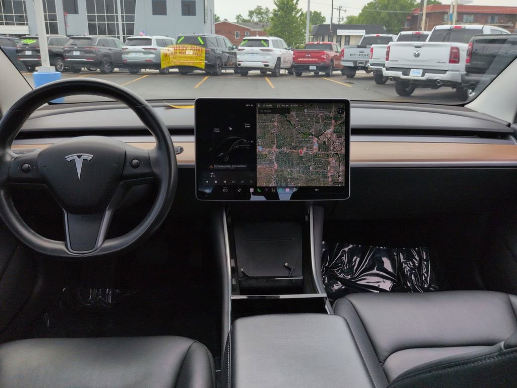 Used 2018 Tesla Model 3 Mid Range RWD image 23