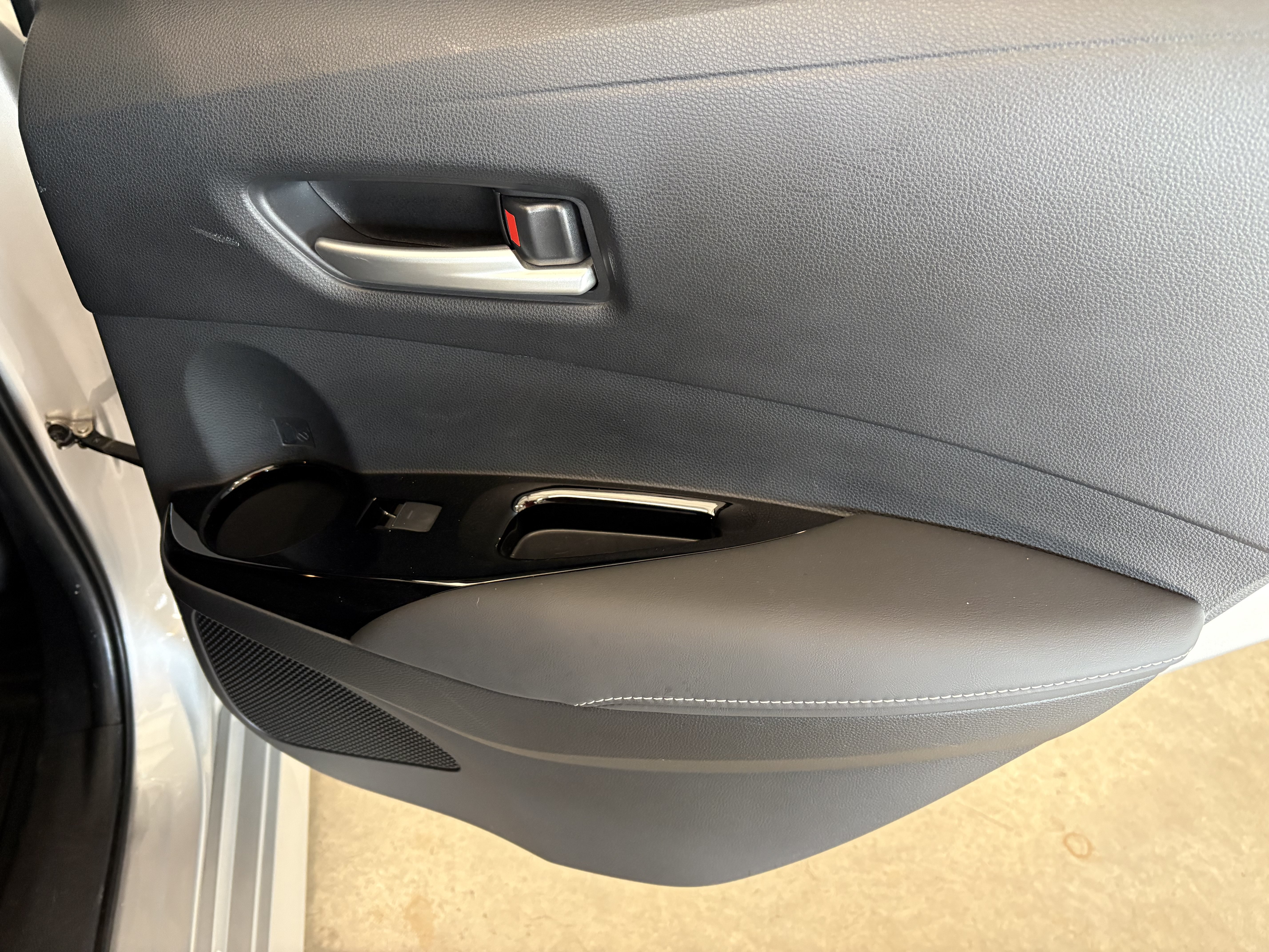 Certified 2019 Toyota Corolla SE FWD image 32