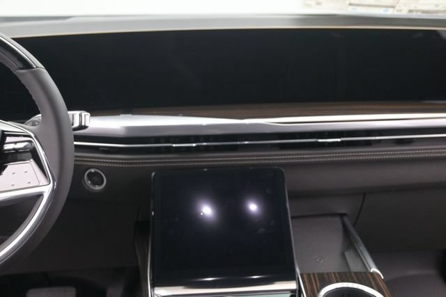 New 2026 Cadillac Escalade Luxury w/ LPO, Floor Liner Package AWD/4WD image 26