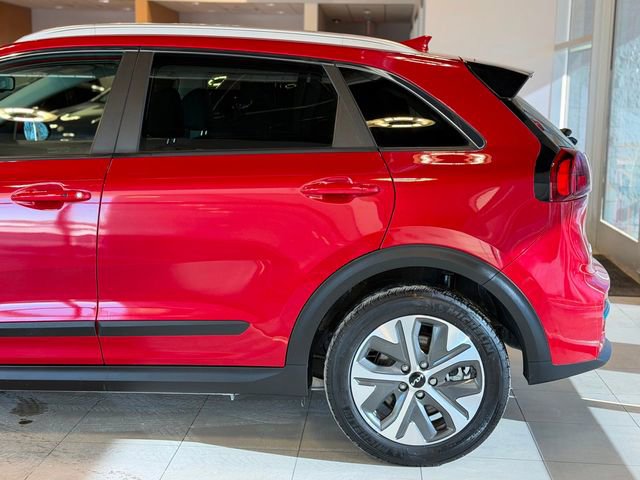 Used 2022 Kia Niro EX Premium image 9
