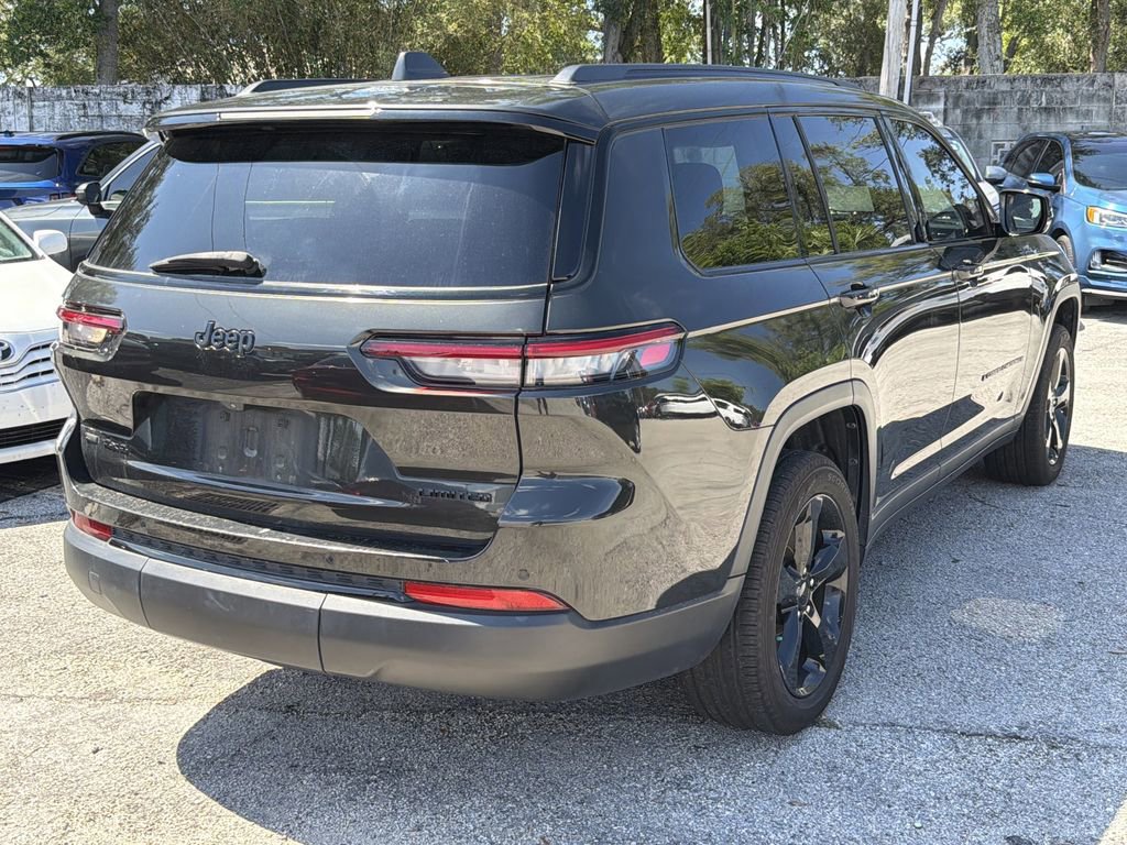 Used 2022 Jeep Grand Cherokee L Limited w/ Black Appearance Package AWD/4WD image 11