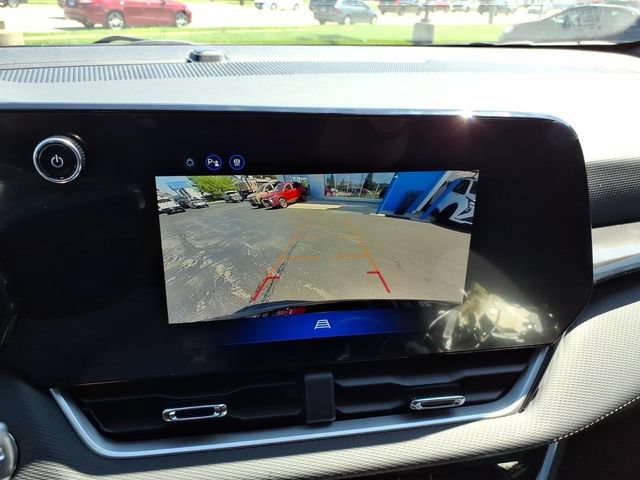 New 2027 Chevrolet Equinox LT w/ Convenience Package II FWD image 12