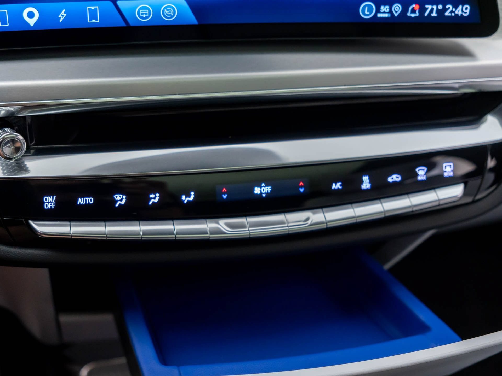 Certified 2024 Cadillac Lyriq Luxury RWD image 28