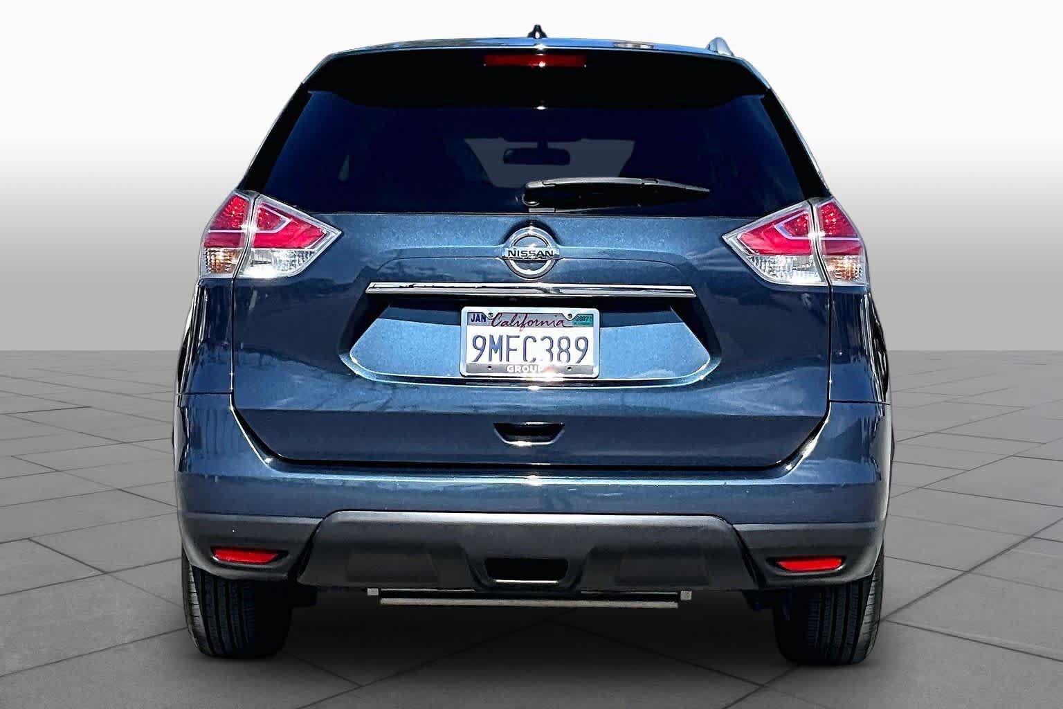 Used 2016 Nissan Rogue SV FWD image 4